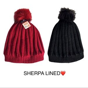 NWT Sherpa Lined Pom Pom Hat